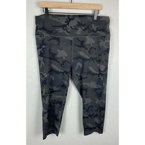 Zyia Active Camoflauge Camo Leggings Crop Capri Workout Pants Size 20 Plus Size